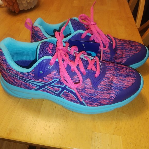 COPY - Asics girl shoes NEW with tags - Picture 1 of 6